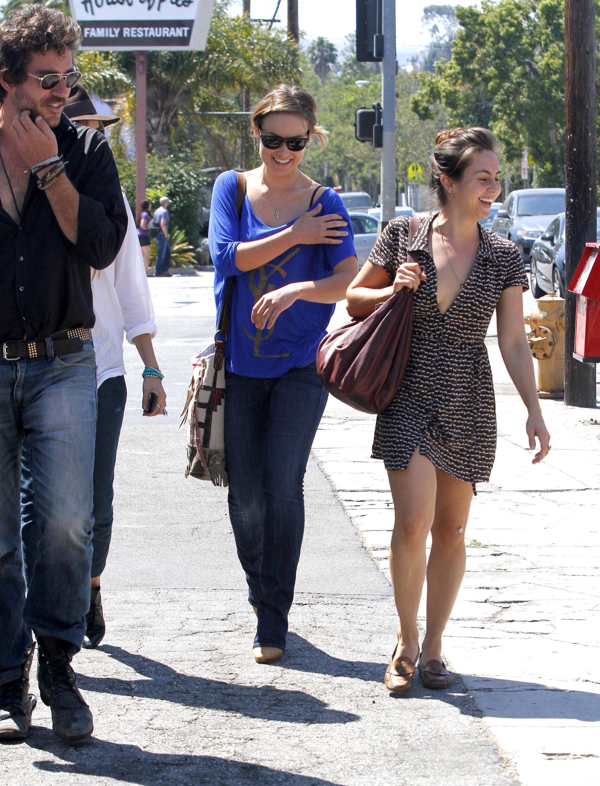 Olivia Wilde goes for lunch with friends in Los Feliz | Picture 64473